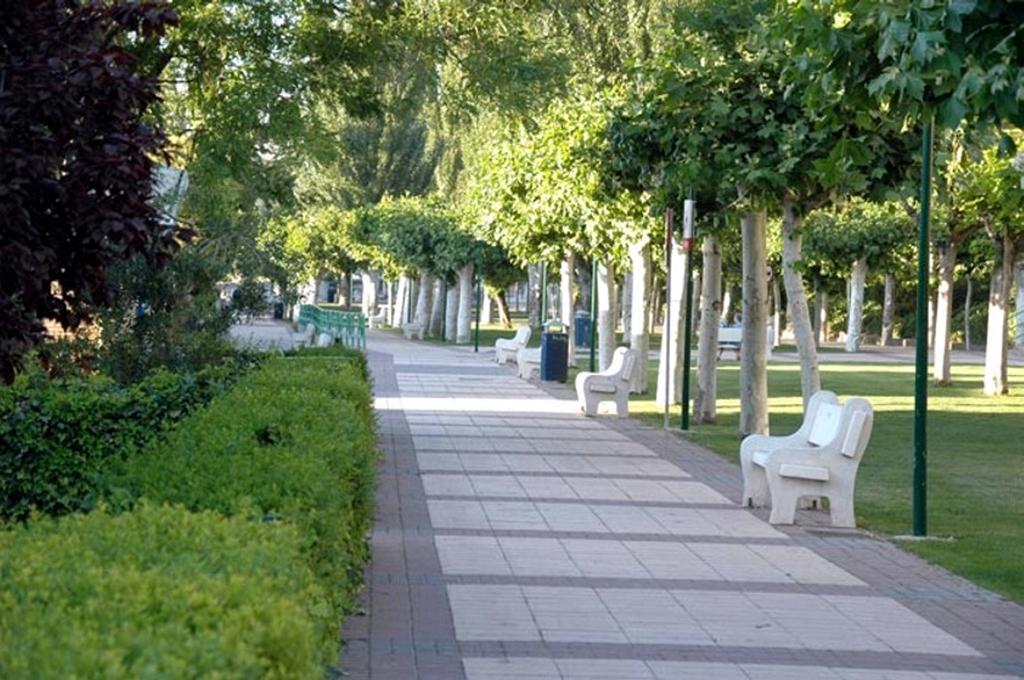 Hotel Hm Alfaro Εξωτερικό φωτογραφία
